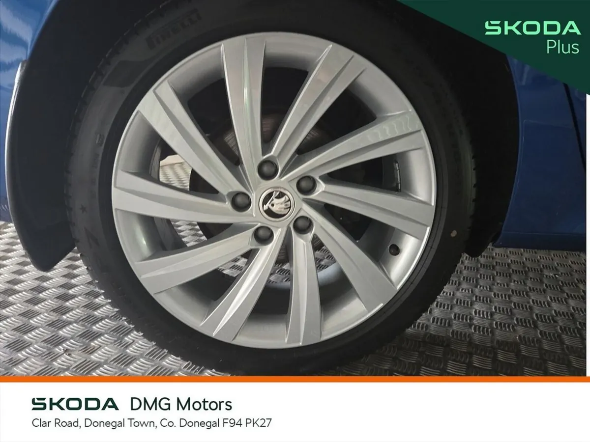 Skoda Octavia Estate, Diesel, 2023, Blue