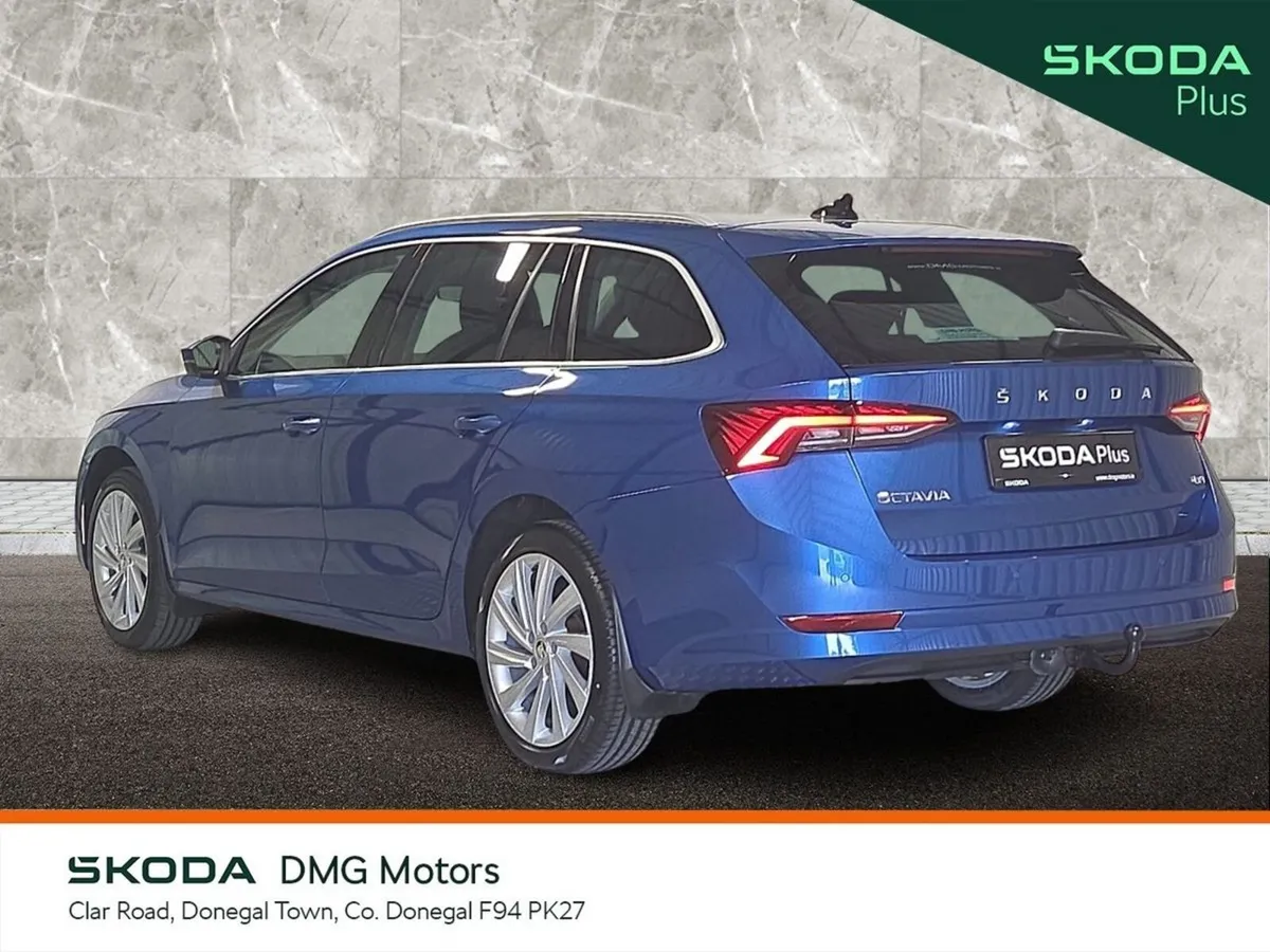 Skoda Octavia Estate, Diesel, 2023, Blue
