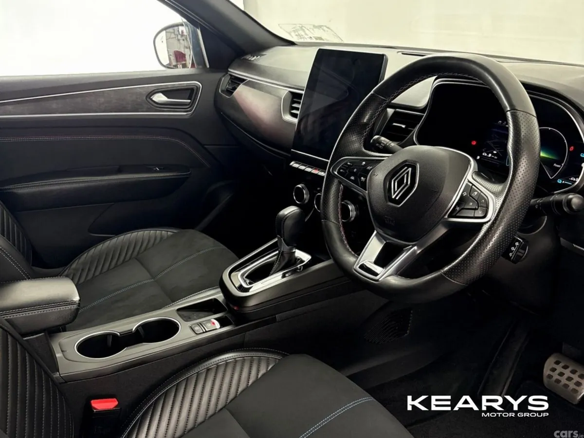 Renault Arkana Hatchback, Petrol, 2024, Red