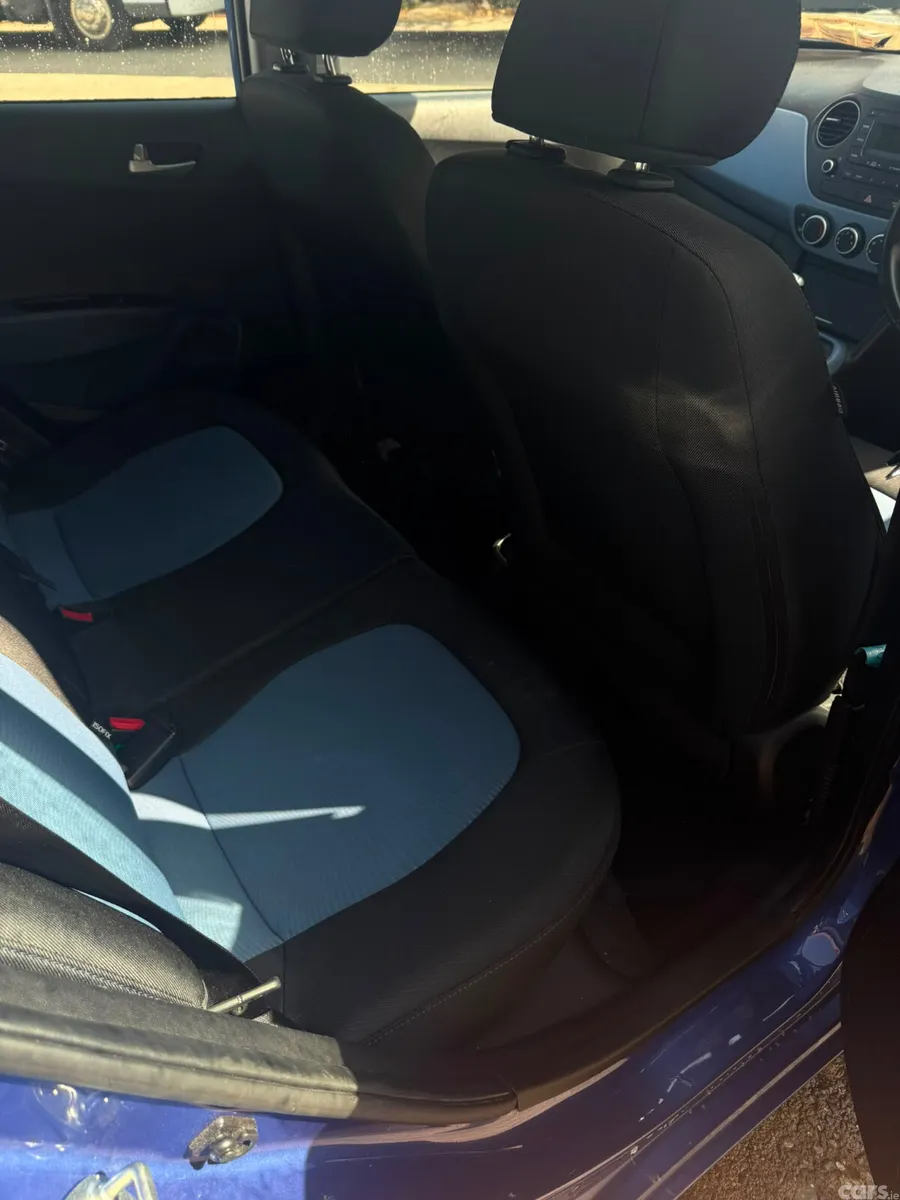 Hyundai i10 Hatchback, Petrol, 2019, Blue