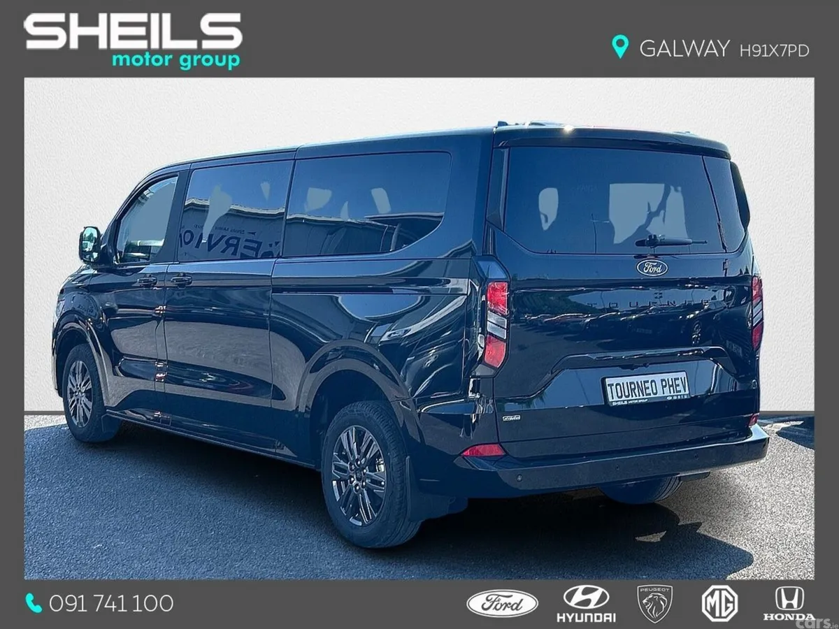 Ford Tourneo Custom MPV, Petrol Plug-in Hybrid, 2026, Black