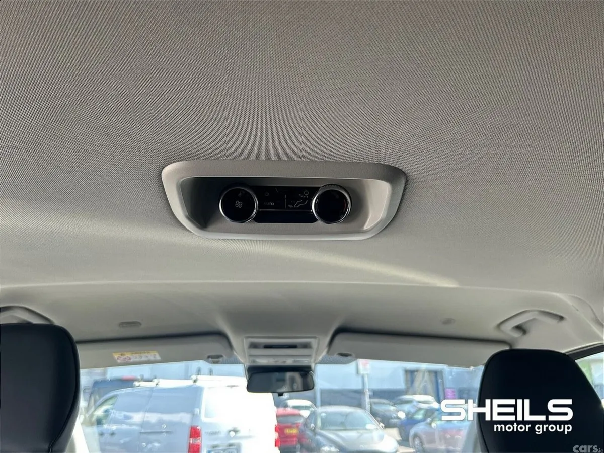 Ford Tourneo Custom MPV, Petrol Plug-in Hybrid, 2026, Black