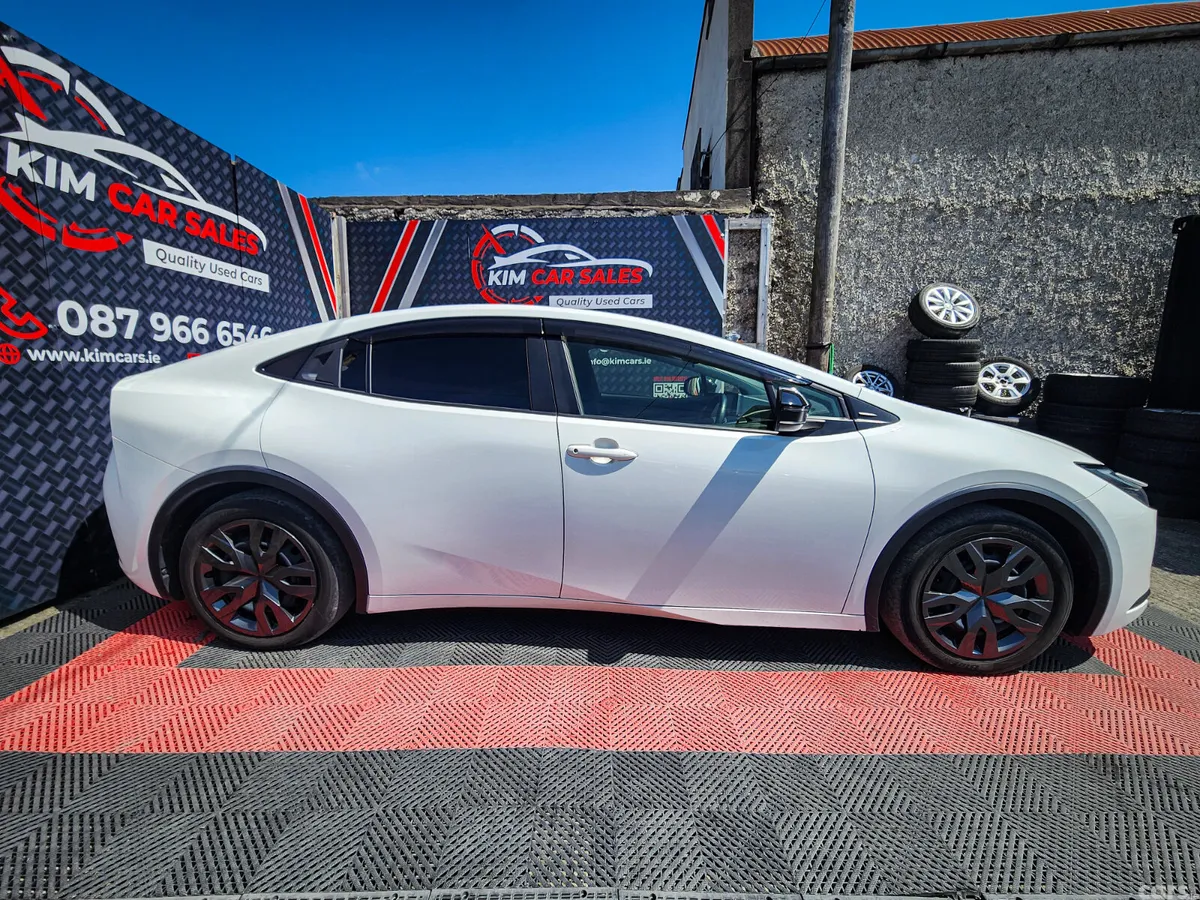 Toyota Prius Hatchback, Petrol Hybrid, 2023, White