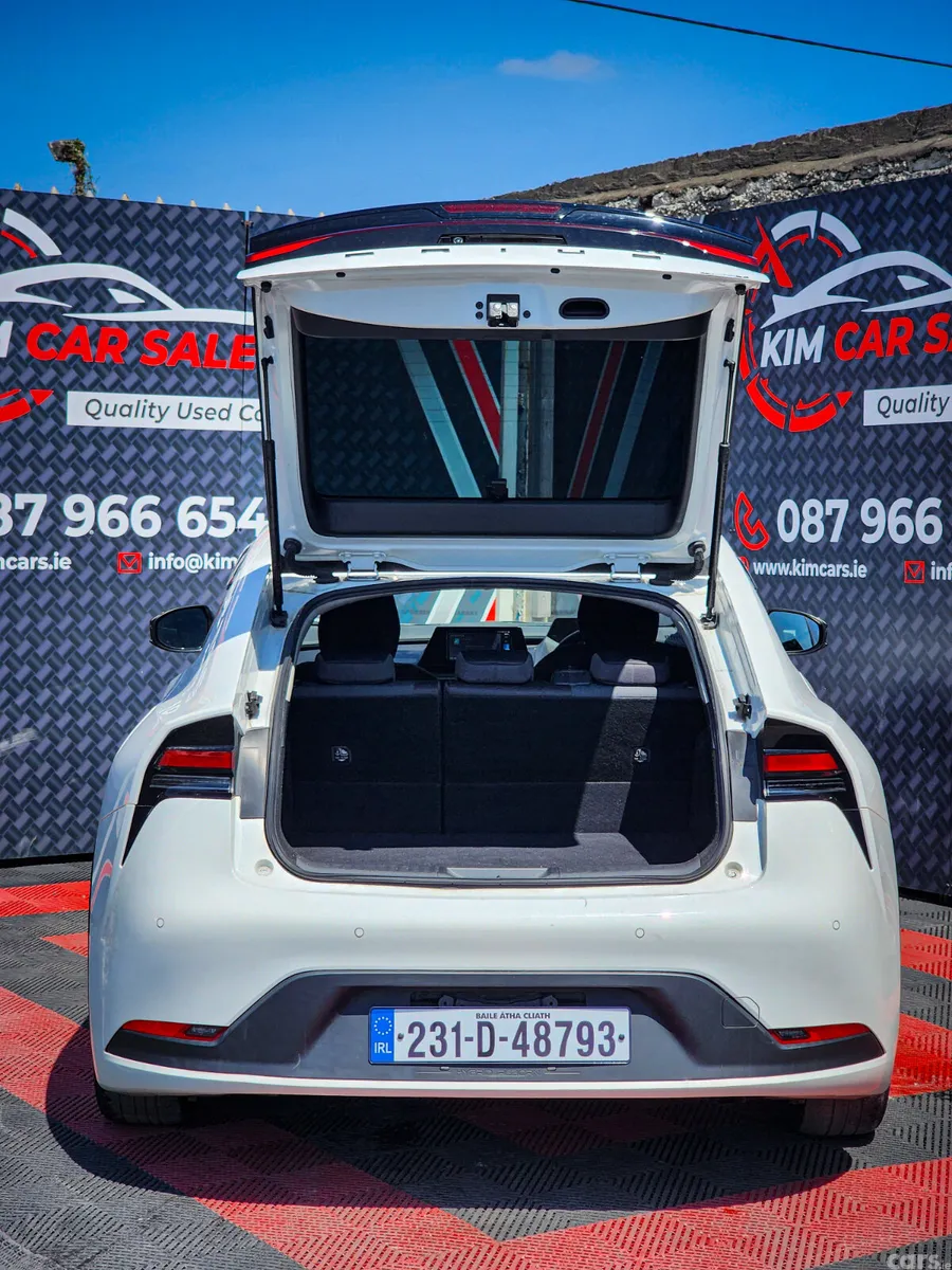 Toyota Prius Hatchback, Petrol Hybrid, 2023, White