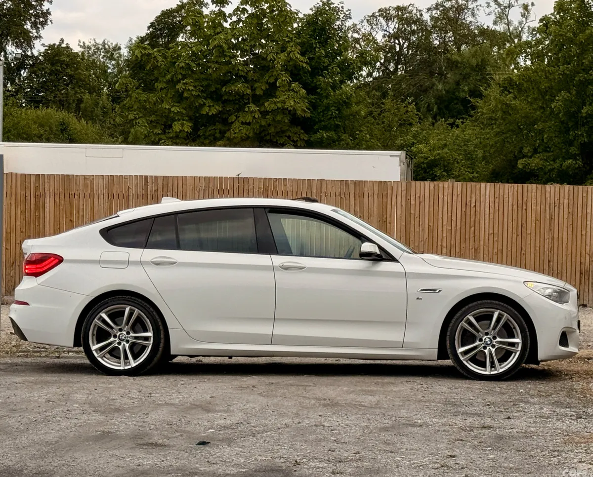BMW 5-Series Hatchback, Diesel, 2014, White