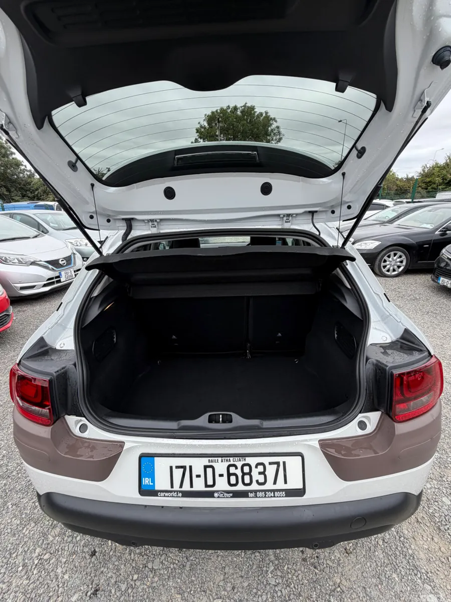 Citroen C4 Cactus Hatchback, Petrol, 2017, White