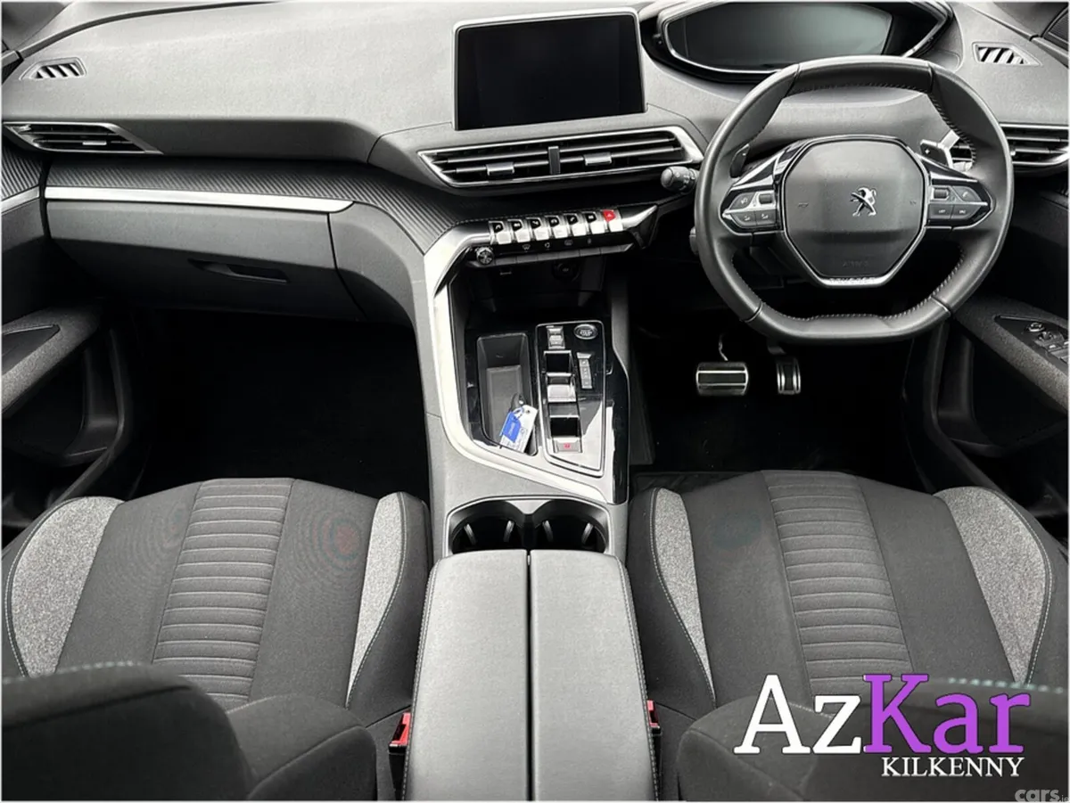 Peugeot 5008 MPV, Diesel, 2023, White