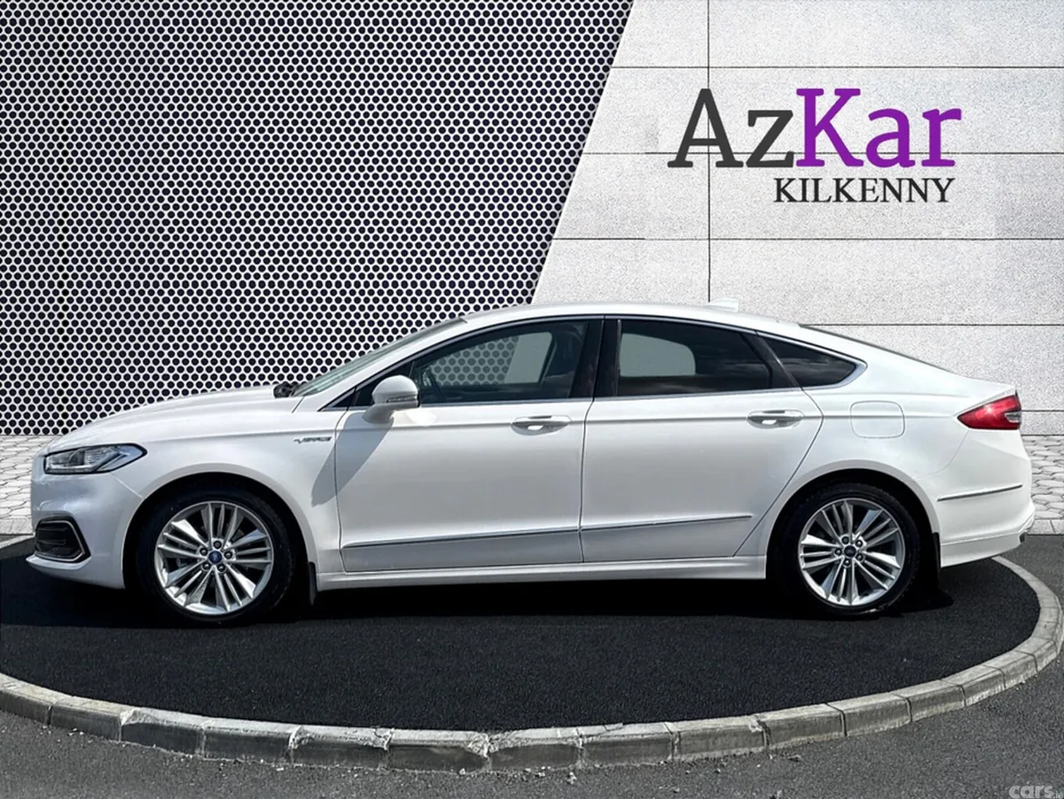 Ford Mondeo Hatchback, Diesel, 2020, White