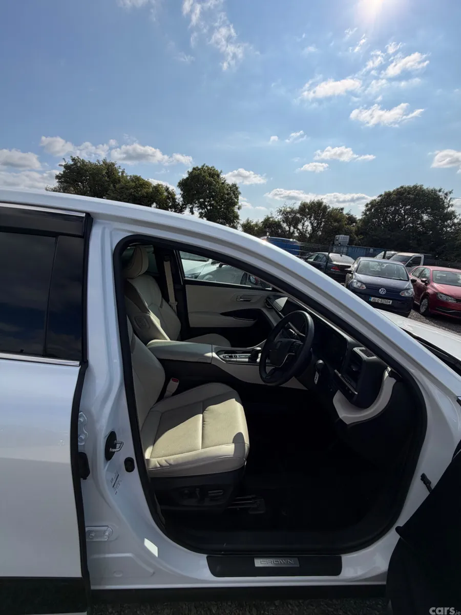 Toyota Crown Saloon, Petrol Hybrid, 2024, White