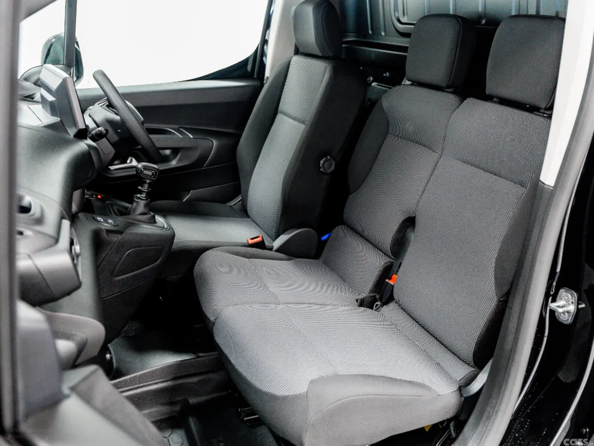 Peugeot Partner Van, Diesel, 2026, Black