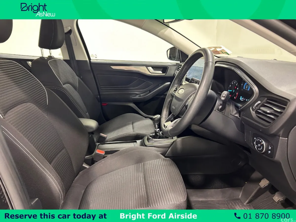 Ford Focus Hatchback, Petrol, 2023, Black