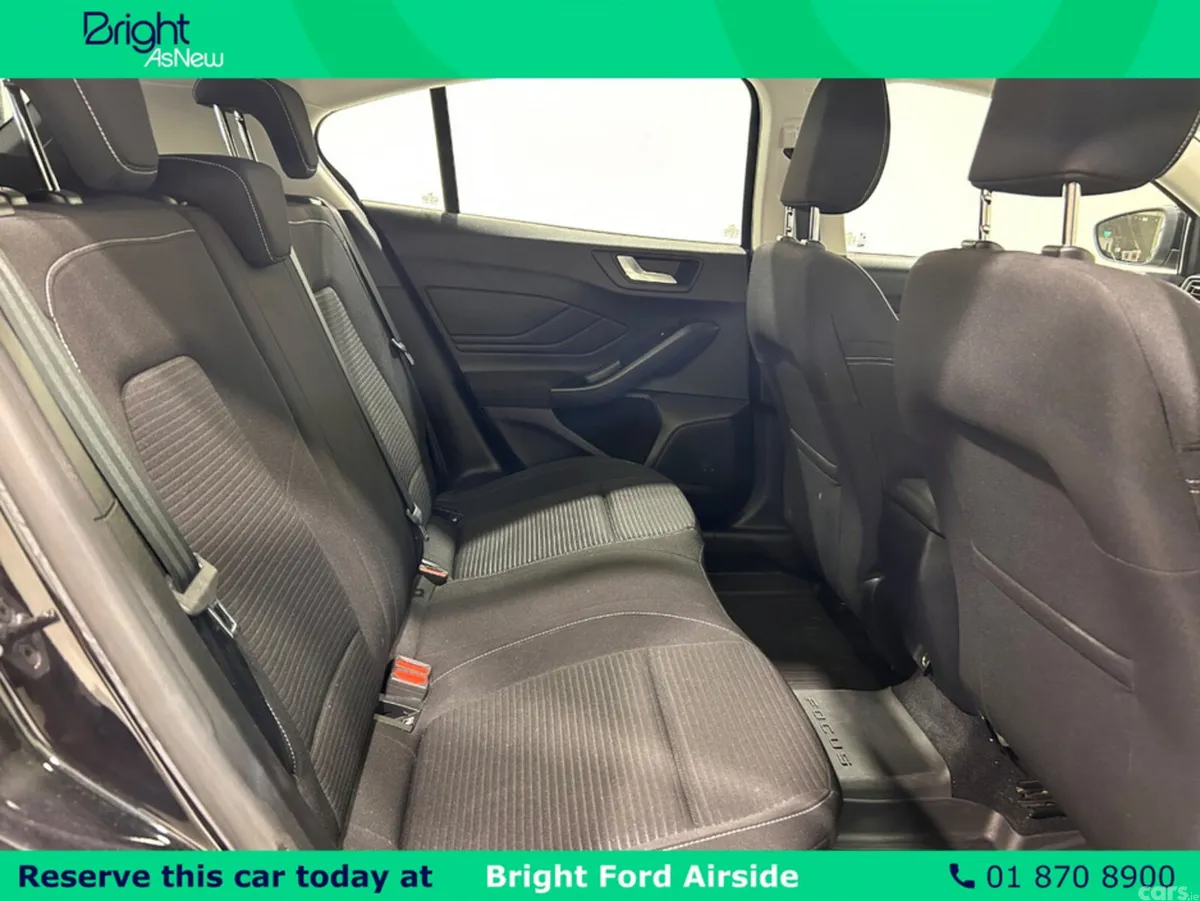 Ford Focus Hatchback, Petrol, 2023, Black