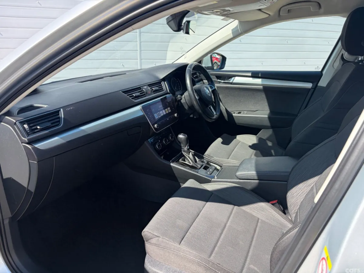 Skoda Superb Hatchback, Diesel, 2019, Grey