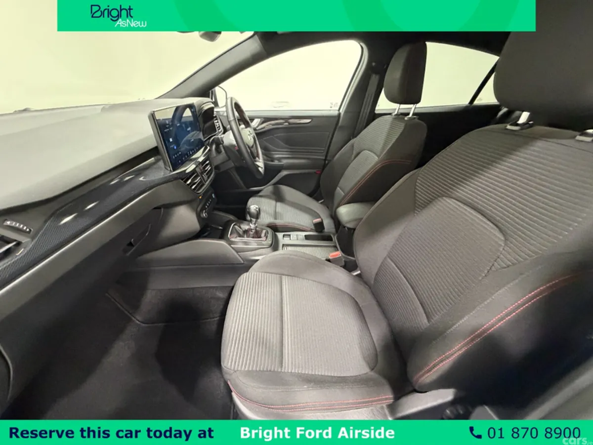 Ford Focus Hatchback, Petrol, 2025, White