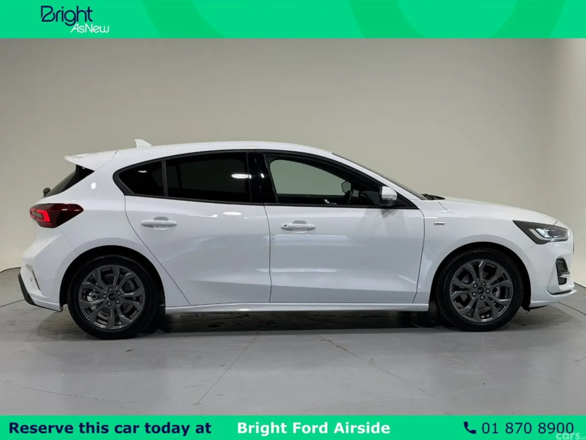 Ford Focus Hatchback, Petrol, 2025, White