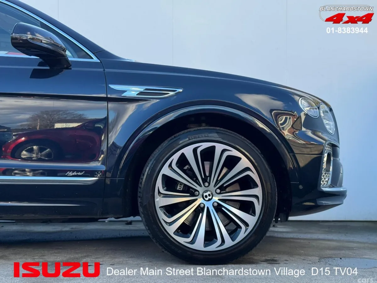 Bentley Bentayga Estate, Petrol Plug-in Hybrid, 2022, Blue
