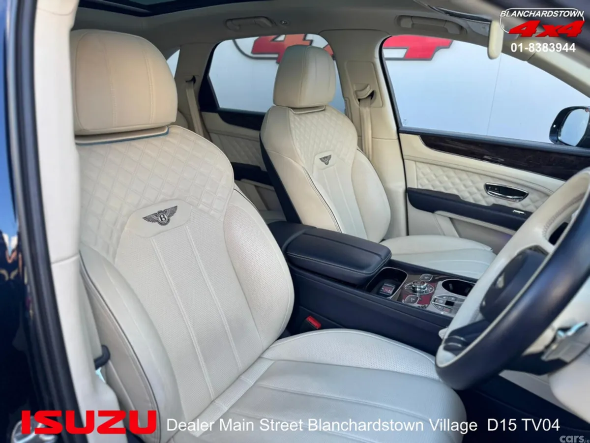 Bentley Bentayga Estate, Petrol Plug-in Hybrid, 2022, Blue