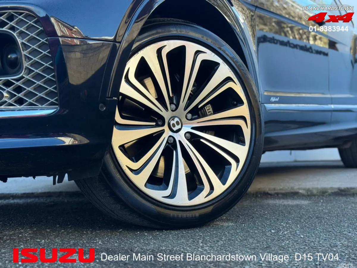 Bentley Bentayga Estate, Petrol Plug-in Hybrid, 2022, Blue