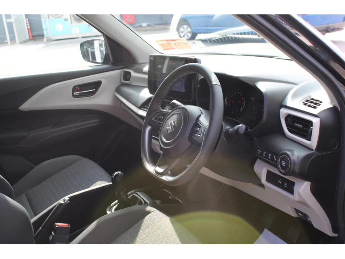 Suzuki Swift Hatchback, Petrol Hybrid, 2027, Black