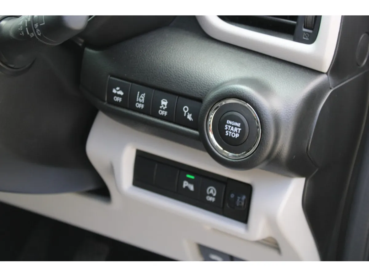 Suzuki Swift Hatchback, Petrol Hybrid, 2027, Black