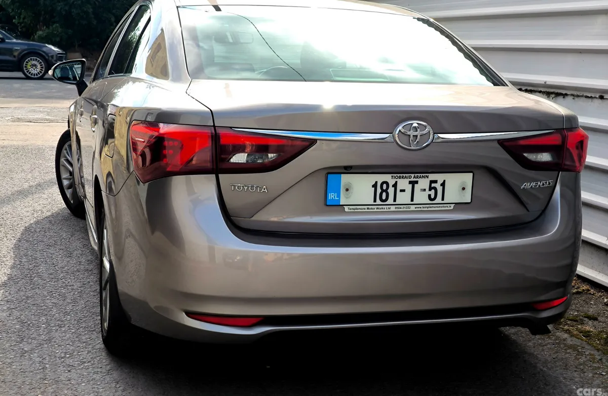 Toyota Avensis Saloon, Diesel, 2018, Brown