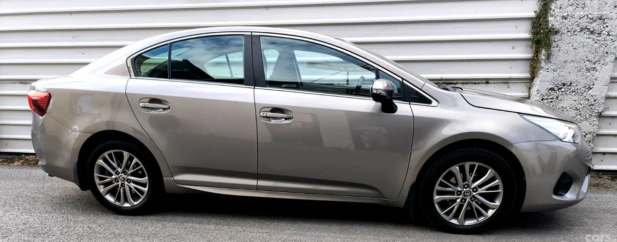 Toyota Avensis Saloon, Diesel, 2018, Brown