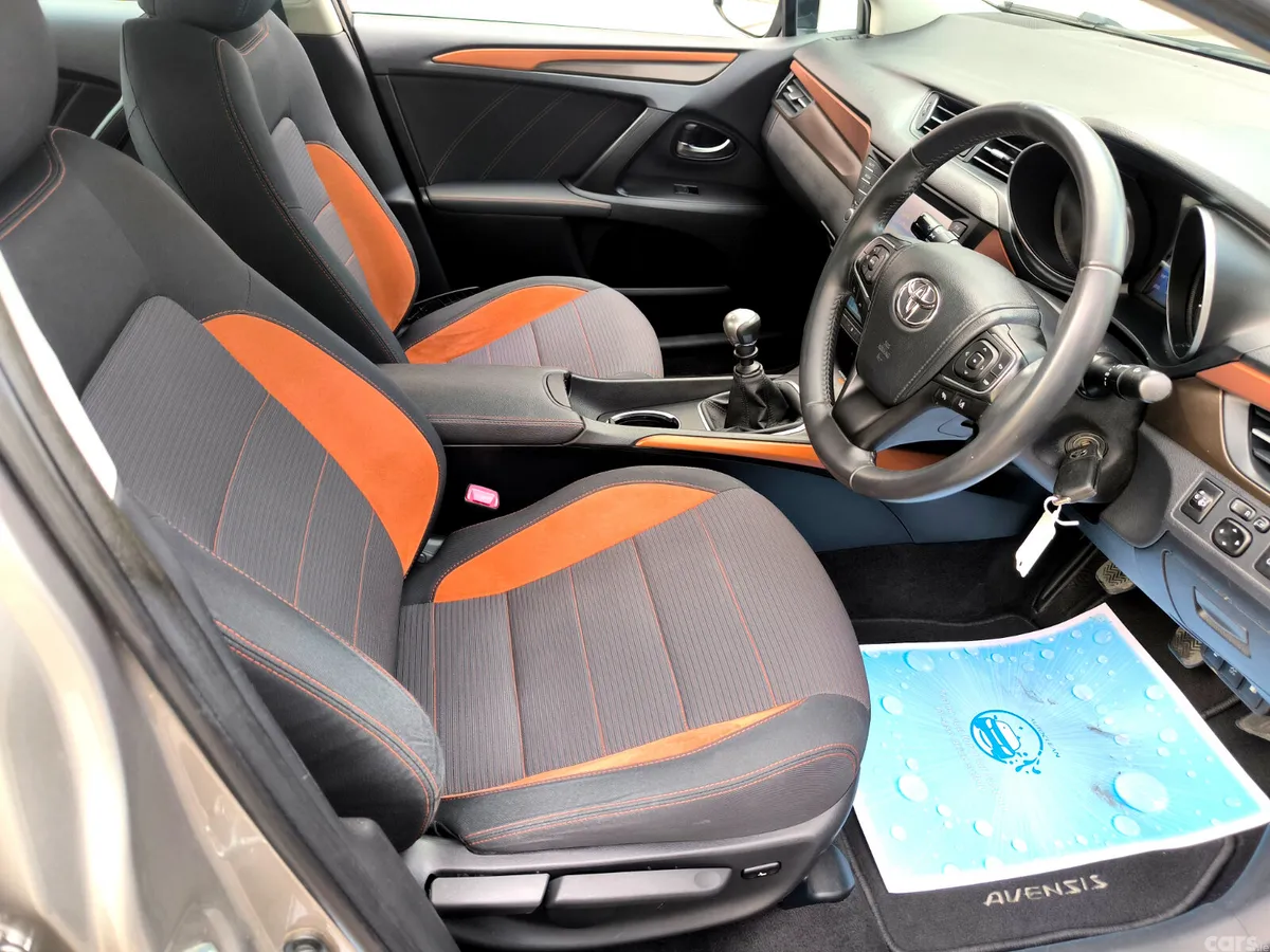 Toyota Avensis Saloon, Diesel, 2018, Brown