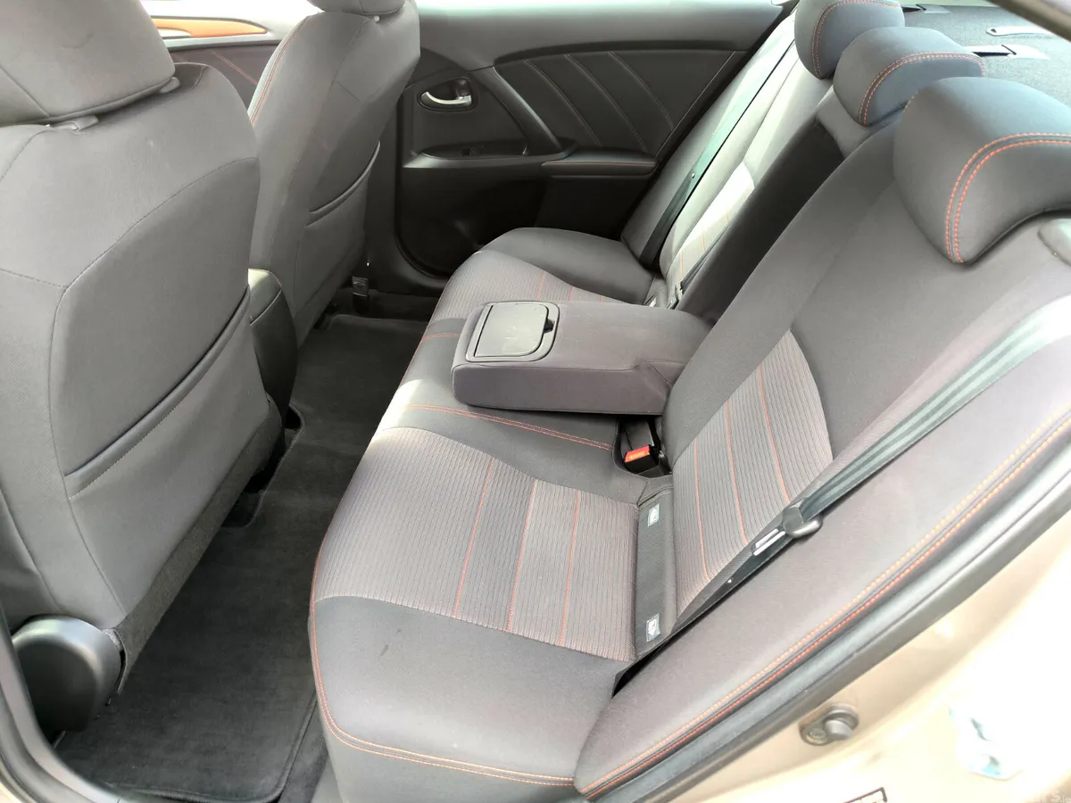 Toyota Avensis Saloon, Diesel, 2018, Brown