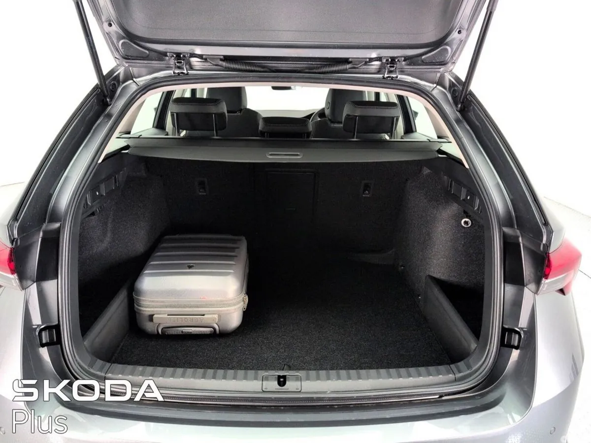 Skoda Octavia Estate, Diesel, 2026, Grey