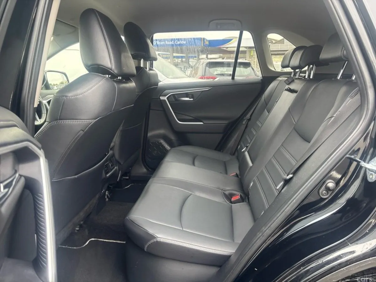 Toyota RAV4 SUV, Petrol Hybrid, 2023, Black