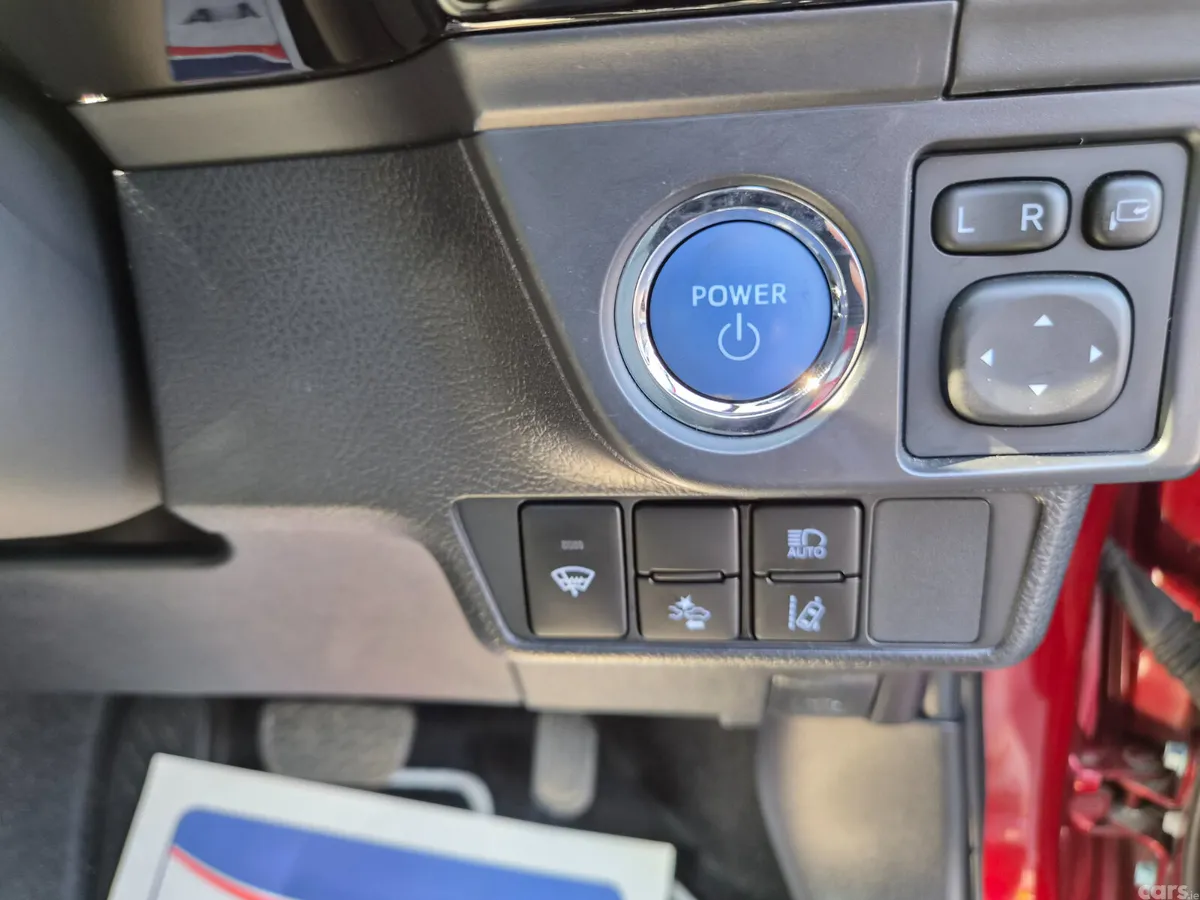 Toyota Corolla Saloon, Petrol Hybrid, 2018, Red