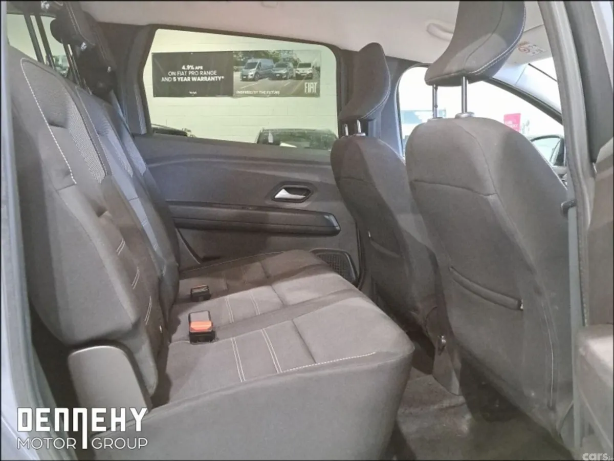 Dacia Jogger MPV, Petrol, 2024, Grey