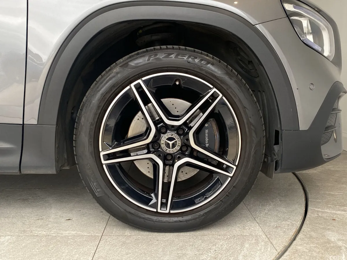 Mercedes-Benz GLB SUV, Petrol, 2023, Grey