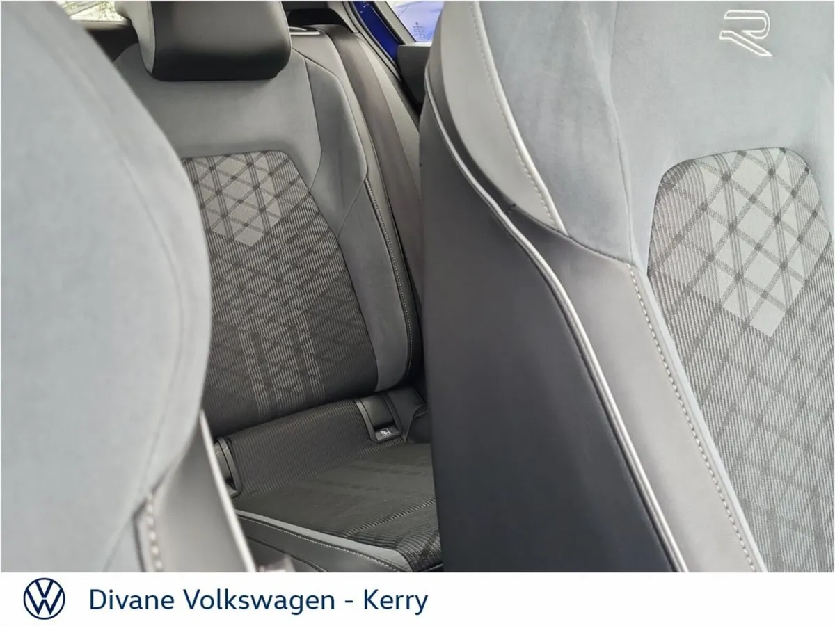 Volkswagen Golf Hatchback, Diesel, 2024, Blue
