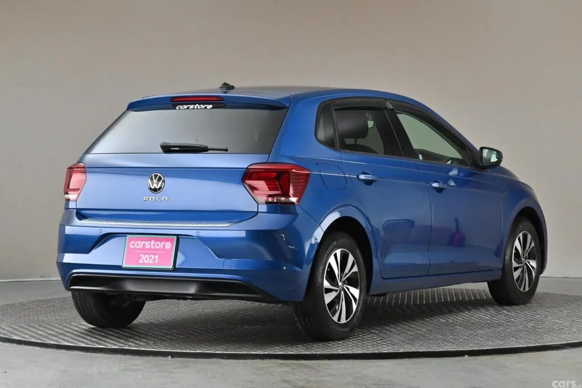 Volkswagen Polo Hatchback, Petrol, 2021, Blue