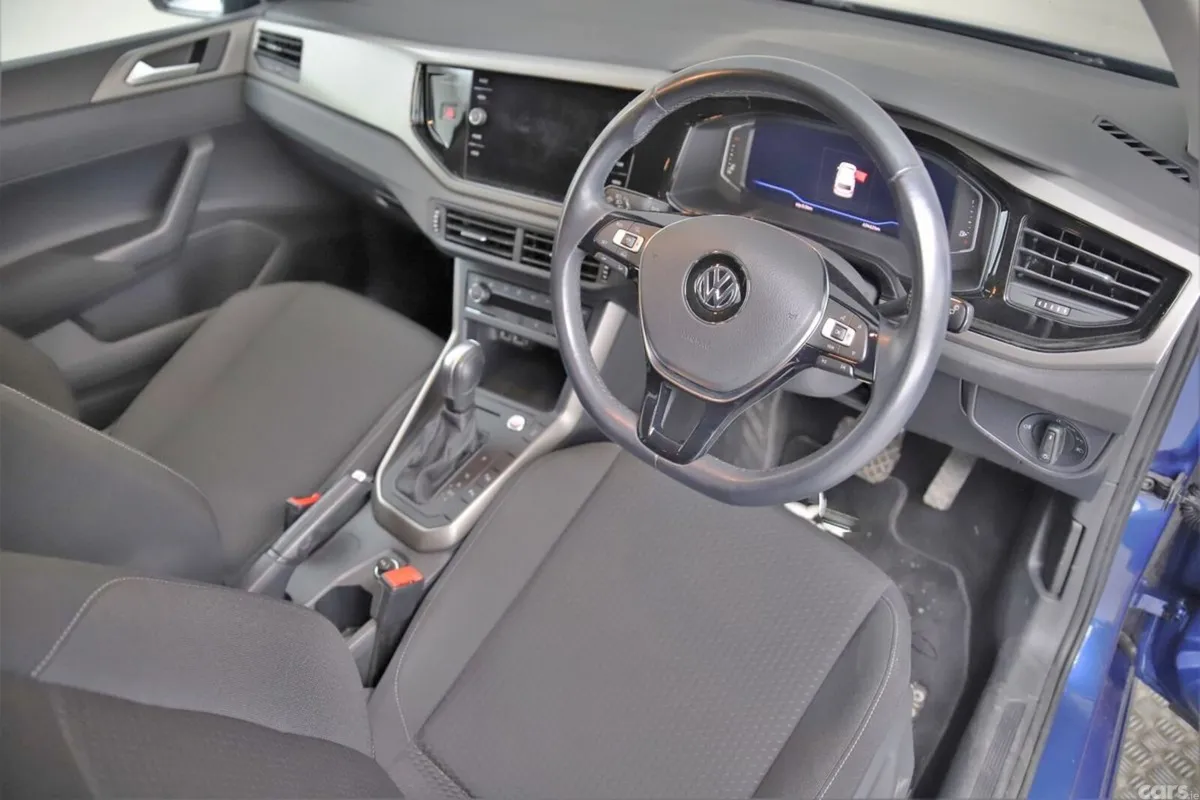 Volkswagen Polo Hatchback, Petrol, 2021, Blue