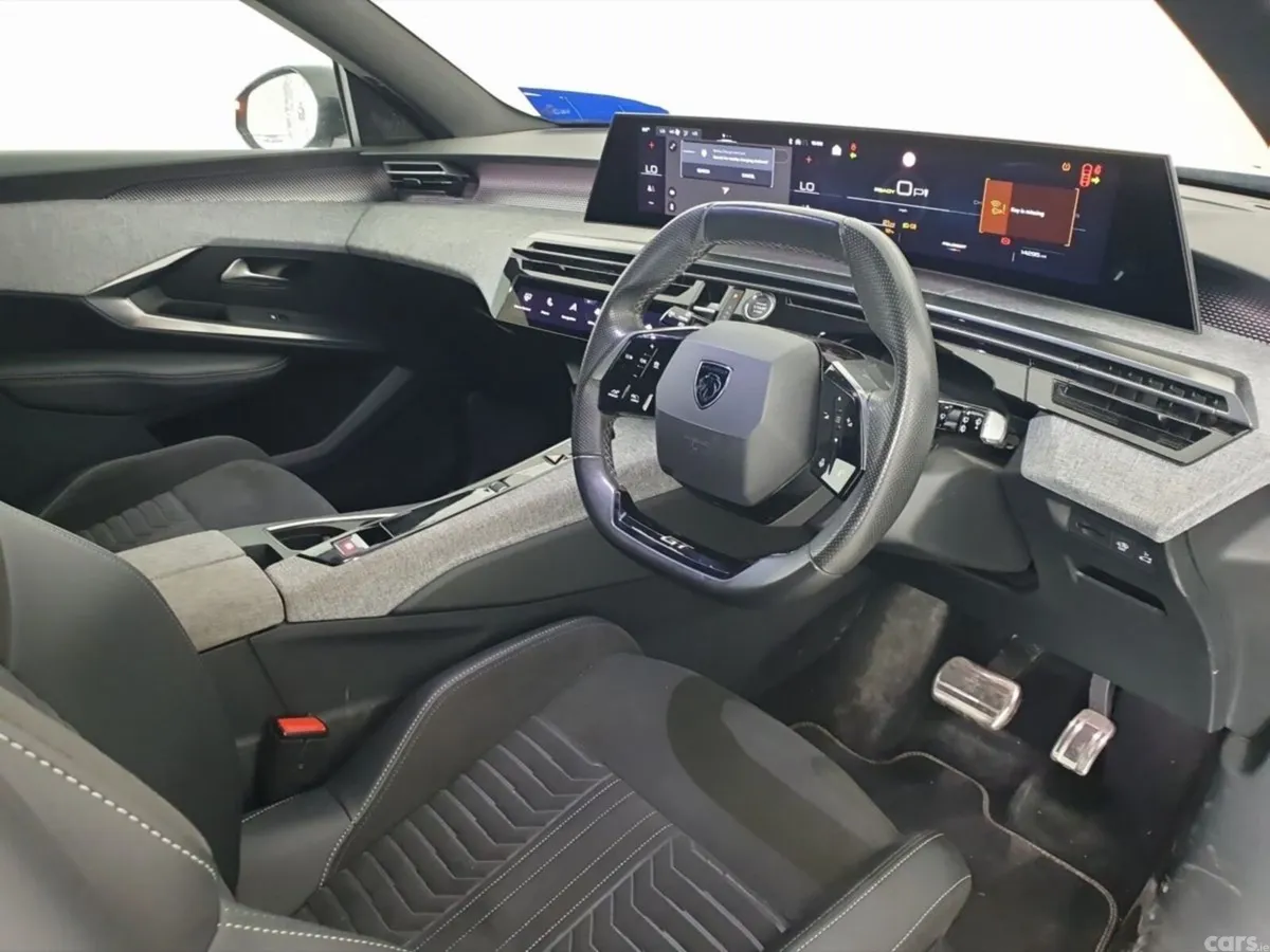 Peugeot 5008 SUV, Electric, 2025, Black