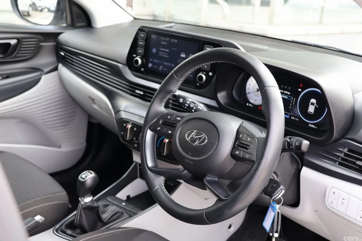 Hyundai i20 Hatchback, Petrol, 2023, White