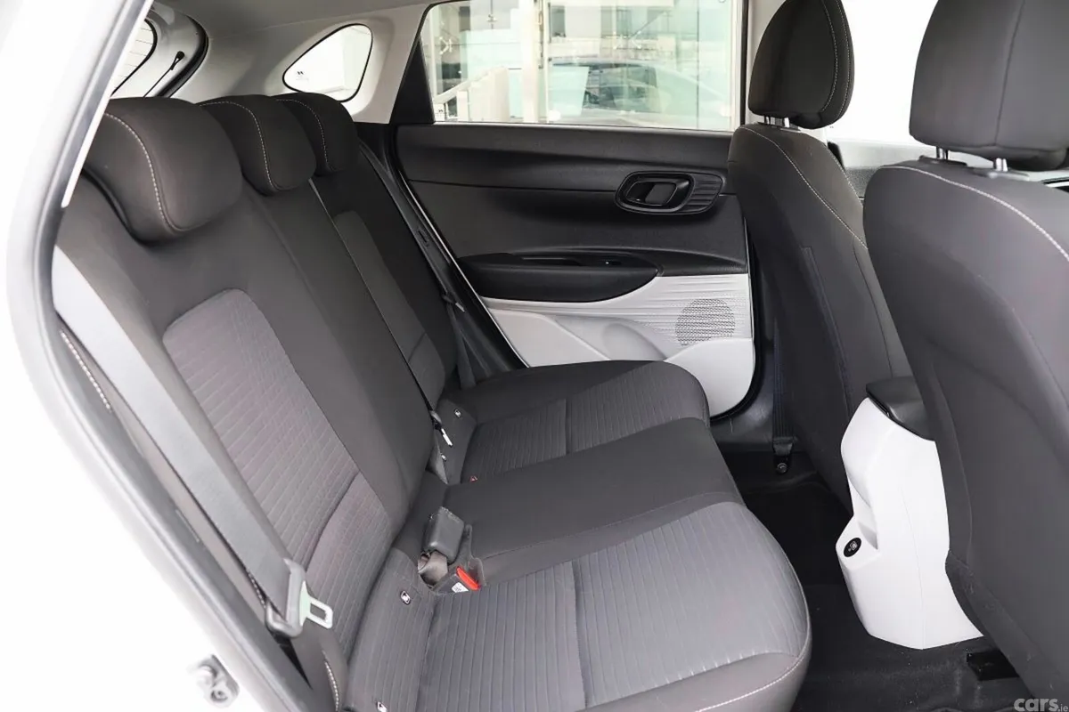 Hyundai i20 Hatchback, Petrol, 2023, White