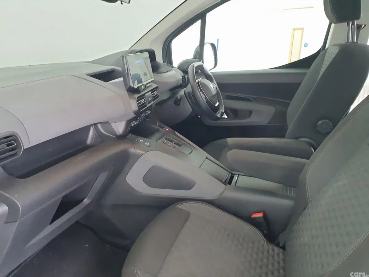 Peugeot Rifter MPV, Electric, 2025, Black