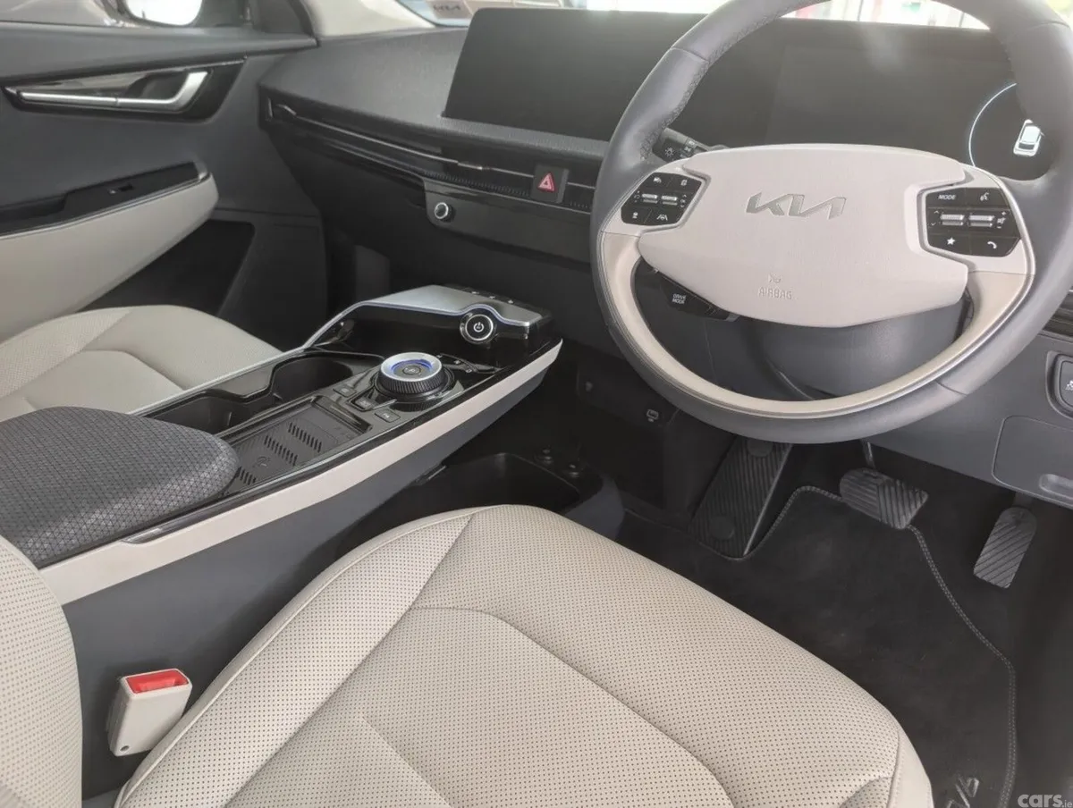 Kia EV6 MPV, Electric, 2025, White