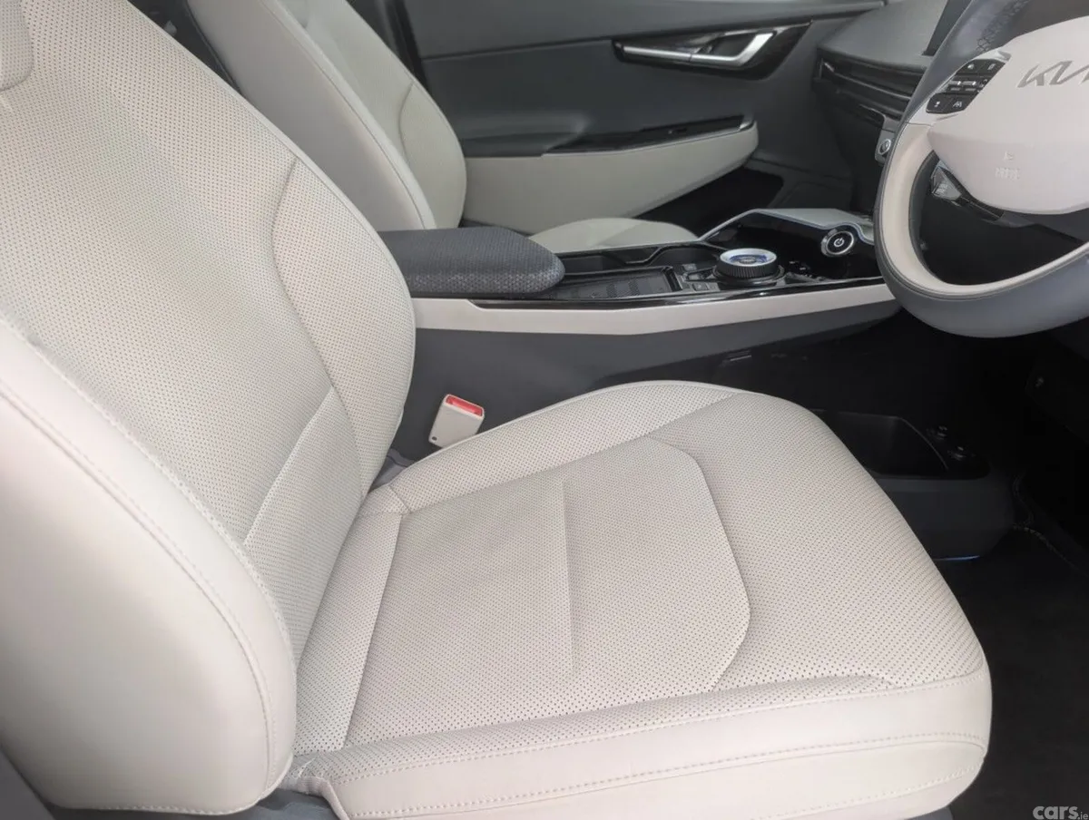 Kia EV6 MPV, Electric, 2025, White