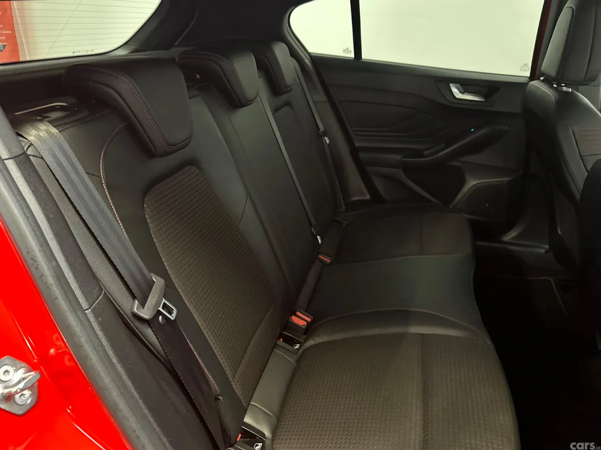 Ford Focus Hatchback, Petrol Hybrid, 2021, Red