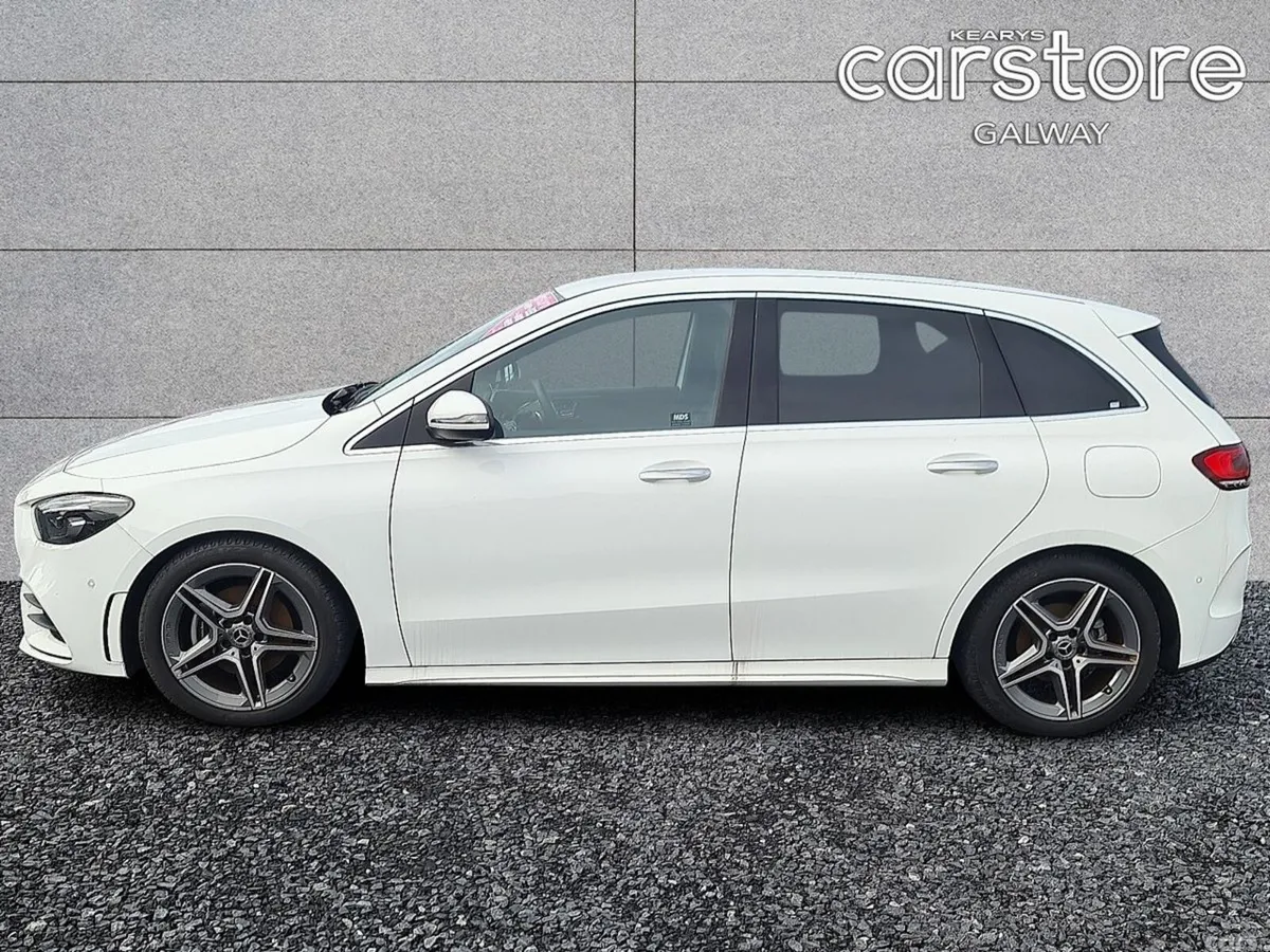 Mercedes-Benz B-Class Hatchback, Petrol, 2022, White