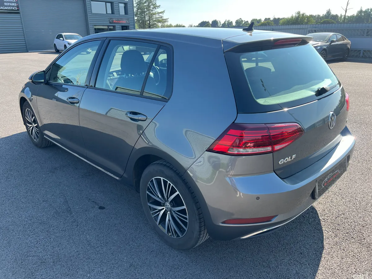 Volkswagen Golf Hatchback, Diesel, 2017, Grey