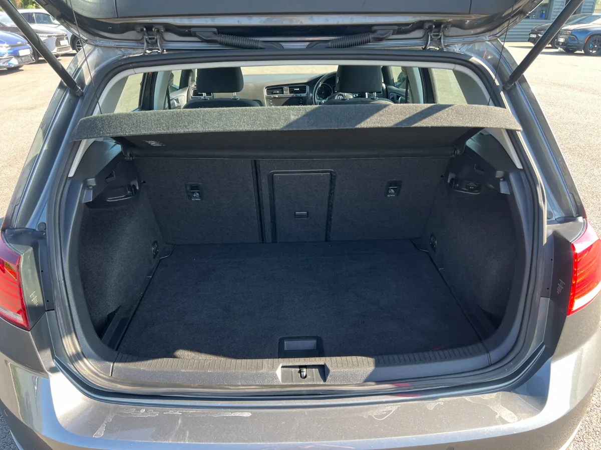 Volkswagen Golf Hatchback, Diesel, 2017, Grey