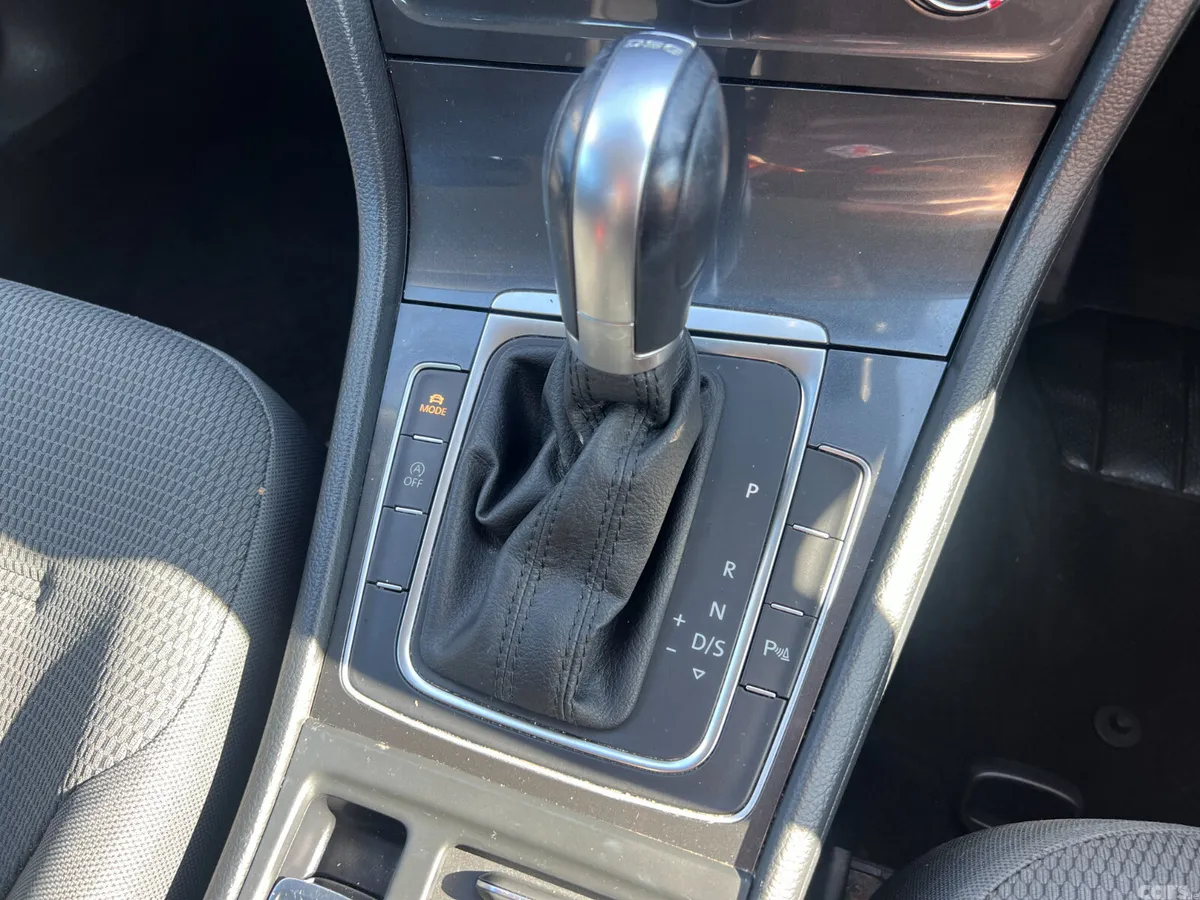 Volkswagen Golf Hatchback, Diesel, 2017, Grey