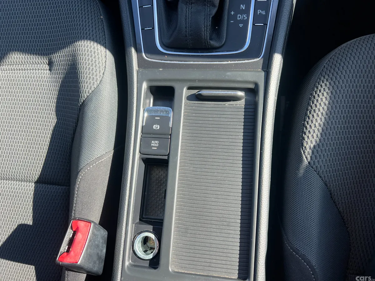 Volkswagen Golf Hatchback, Diesel, 2017, Grey