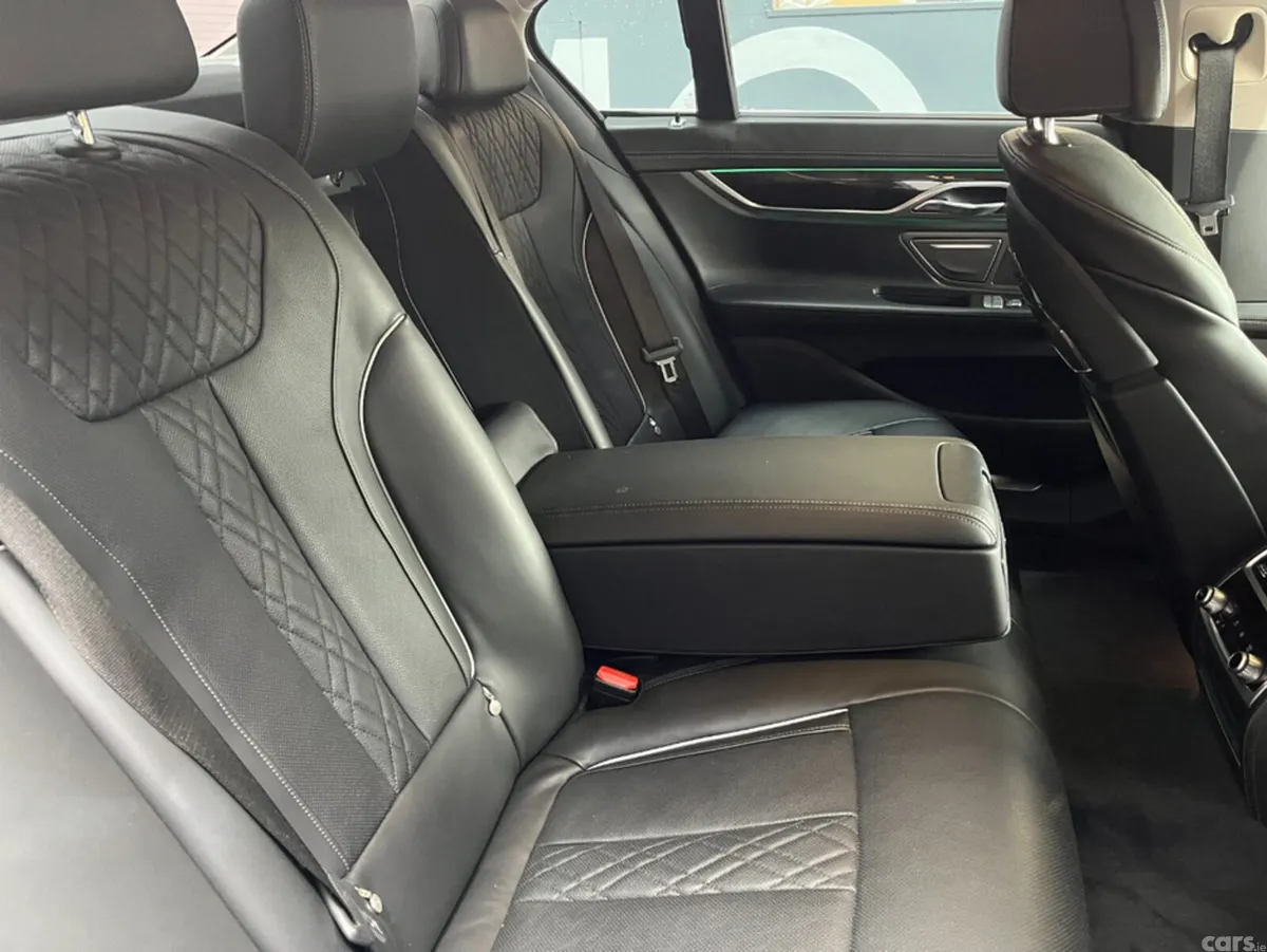 BMW 7-Series Saloon, Petrol Plug-in Hybrid, 2016, White