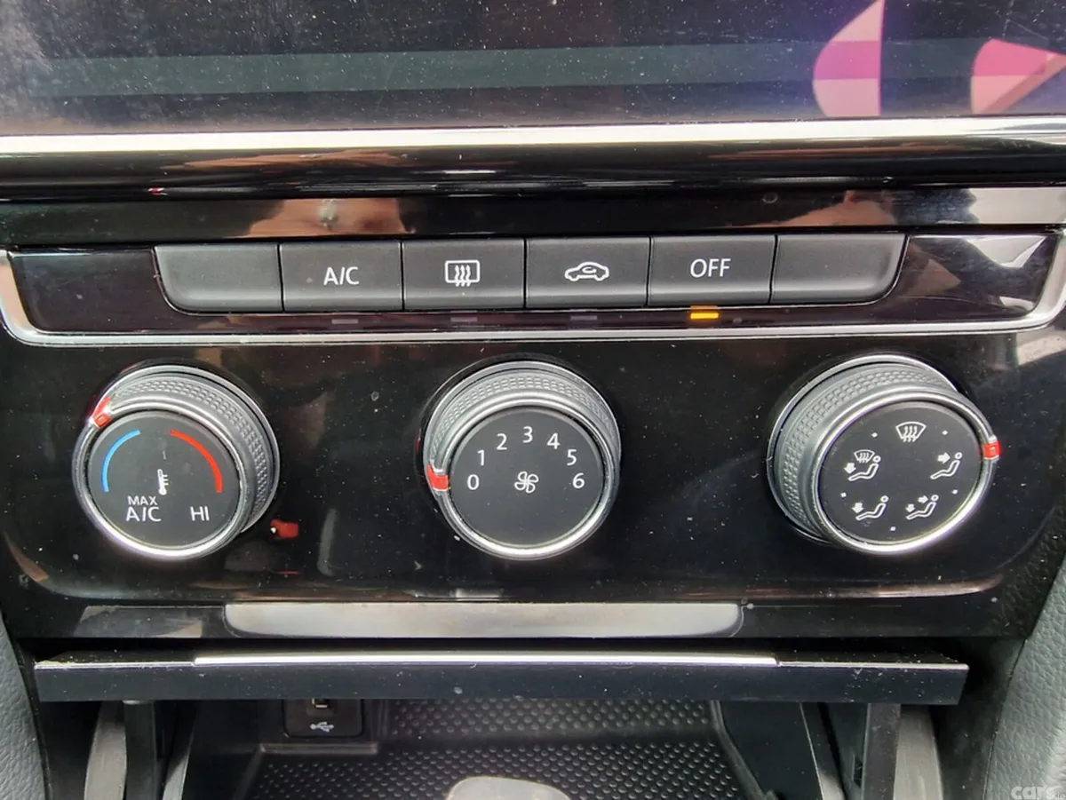 Volkswagen Golf Hatchback, Diesel, 2017, Silver